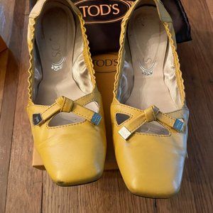 TOD'S Yellow Ballerina Ballet Flats Shoe Women's Size 7